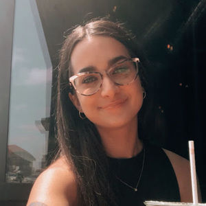 Meet your Posher, Aly